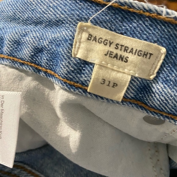 Madewell Petite Baggy Straight Jeans in Earlhurst Wash: Ripped Edition 31P - Picture 4 of 5